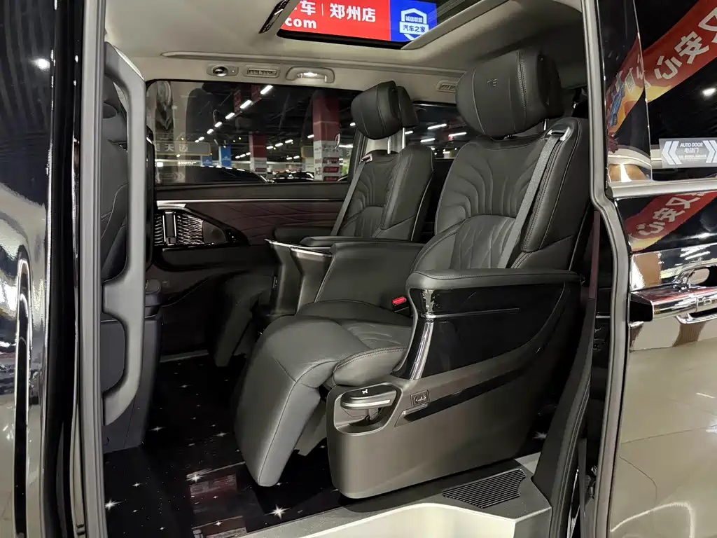 GAC Trumpchi M8 2026 — фото 12