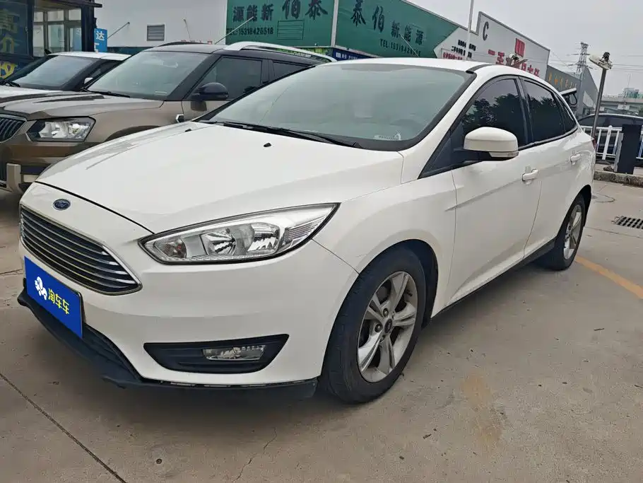 Ford Focus 2017 — фото 1