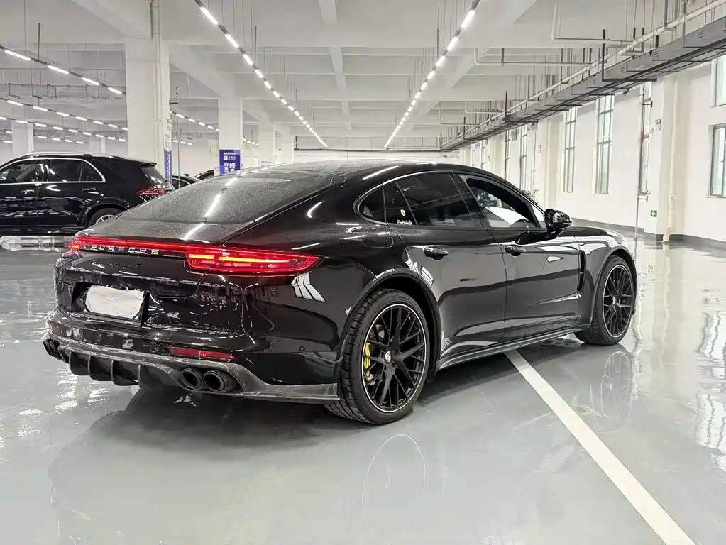 Porsche Panamera 2019 — фото 9