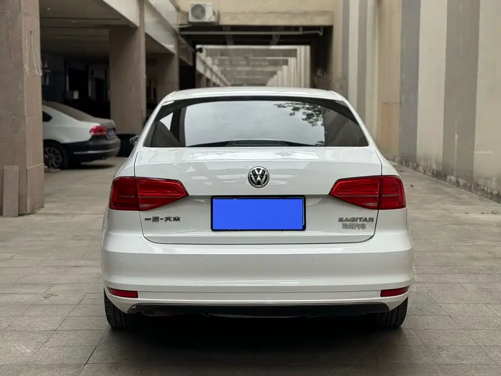 Volkswagen Sagitar 2017 — фото 17