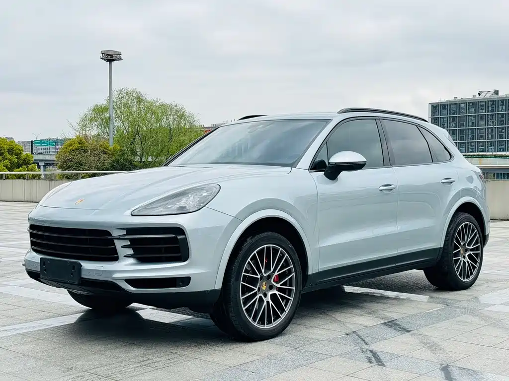 Porsche Cayenne 2020 — фото 1