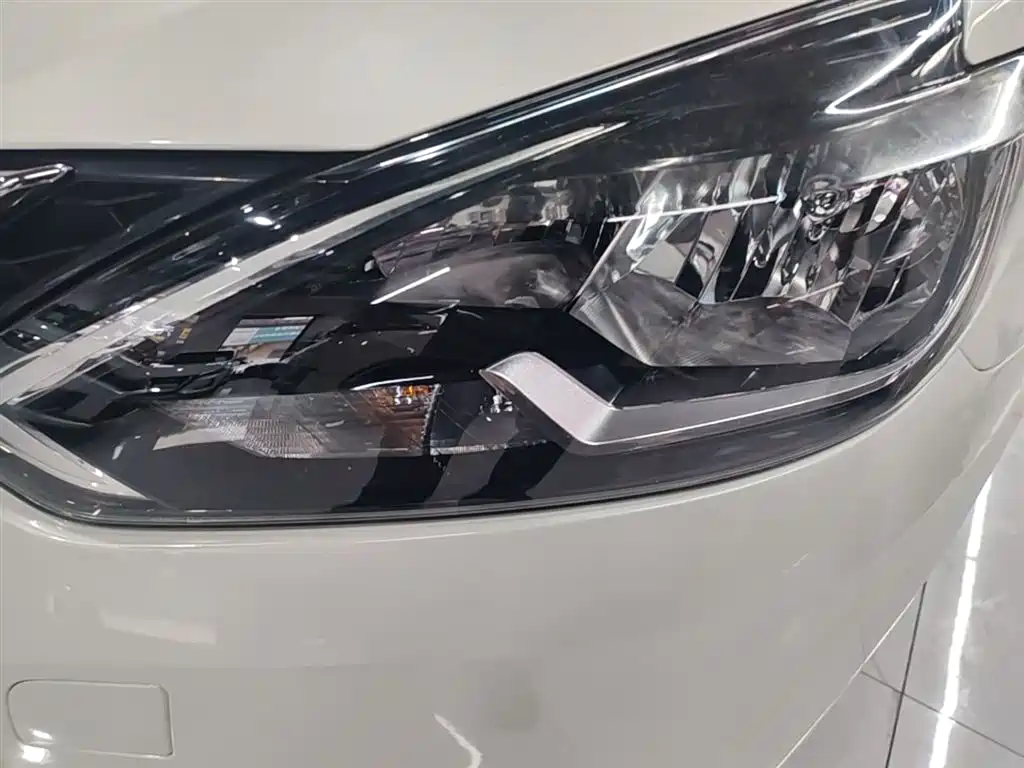 Nissan Sylphy 2020 — фото 17