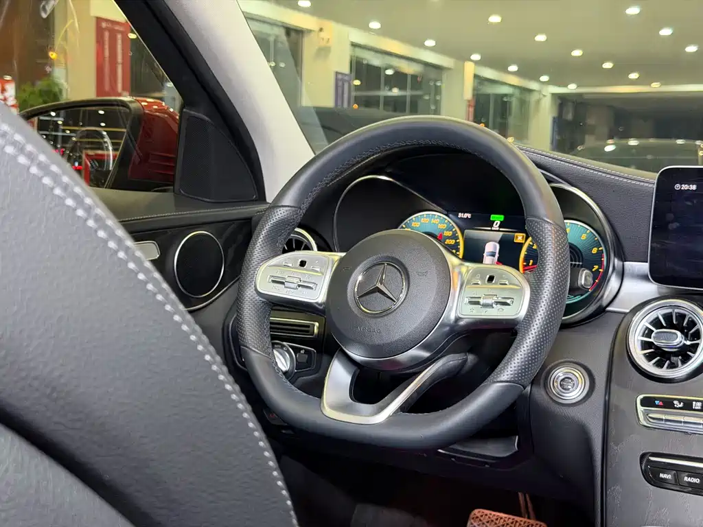 Mercedes-Benz C-Class 2020 — фото 16