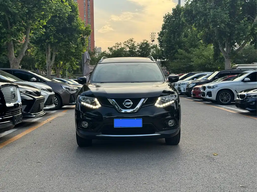 Nissan X-Trail 2015