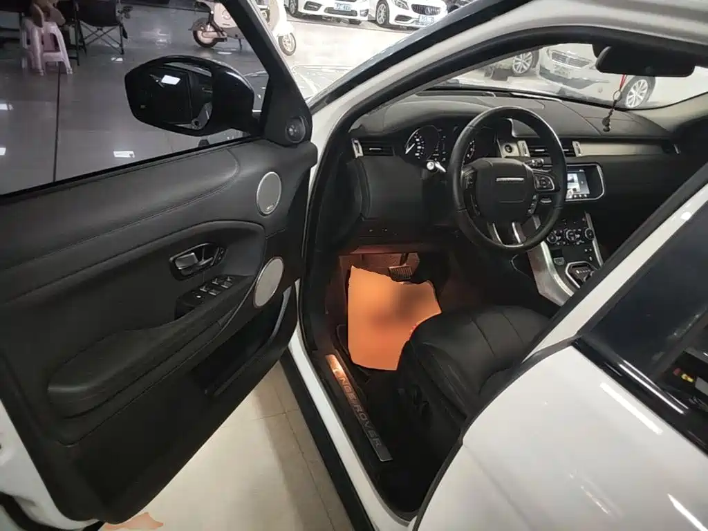 Land Rover Range Rover Evoque 2018 — фото 16