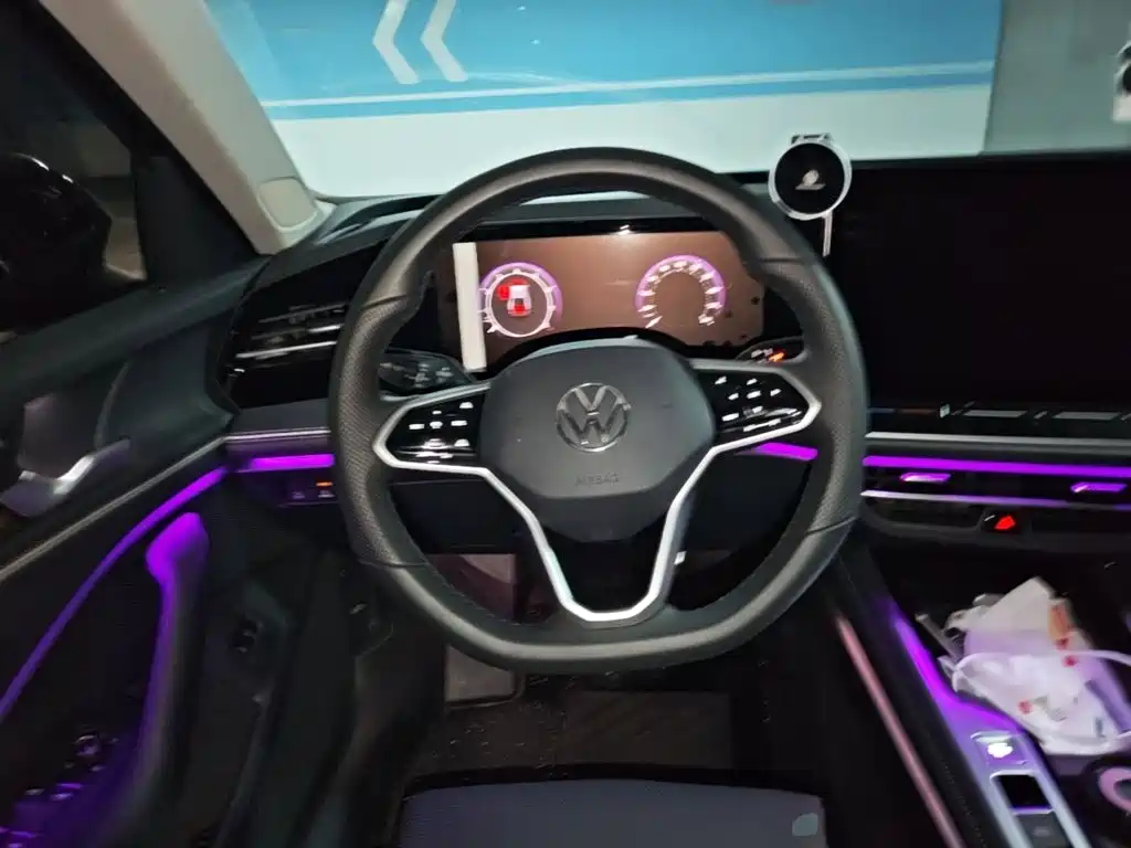 Volkswagen Magotan 2025