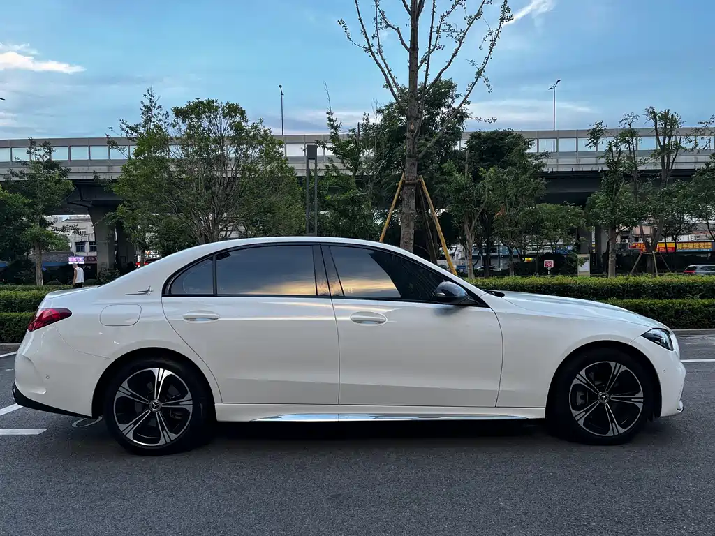 Mercedes-Benz C-Class 2022 — фото 16
