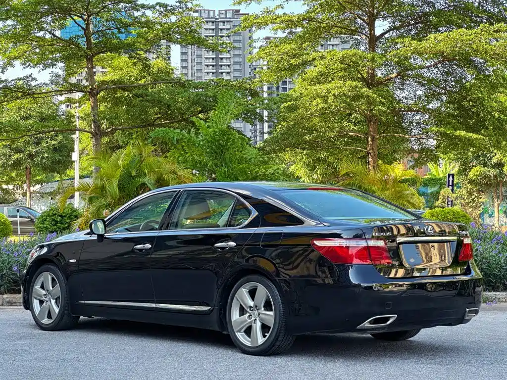 Lexus LS 2009 — фото 6