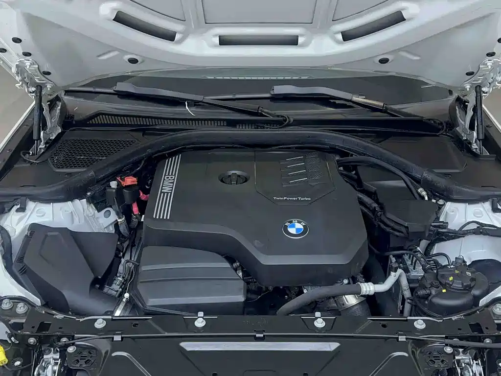BMW 3 Series 2023 — фото 17