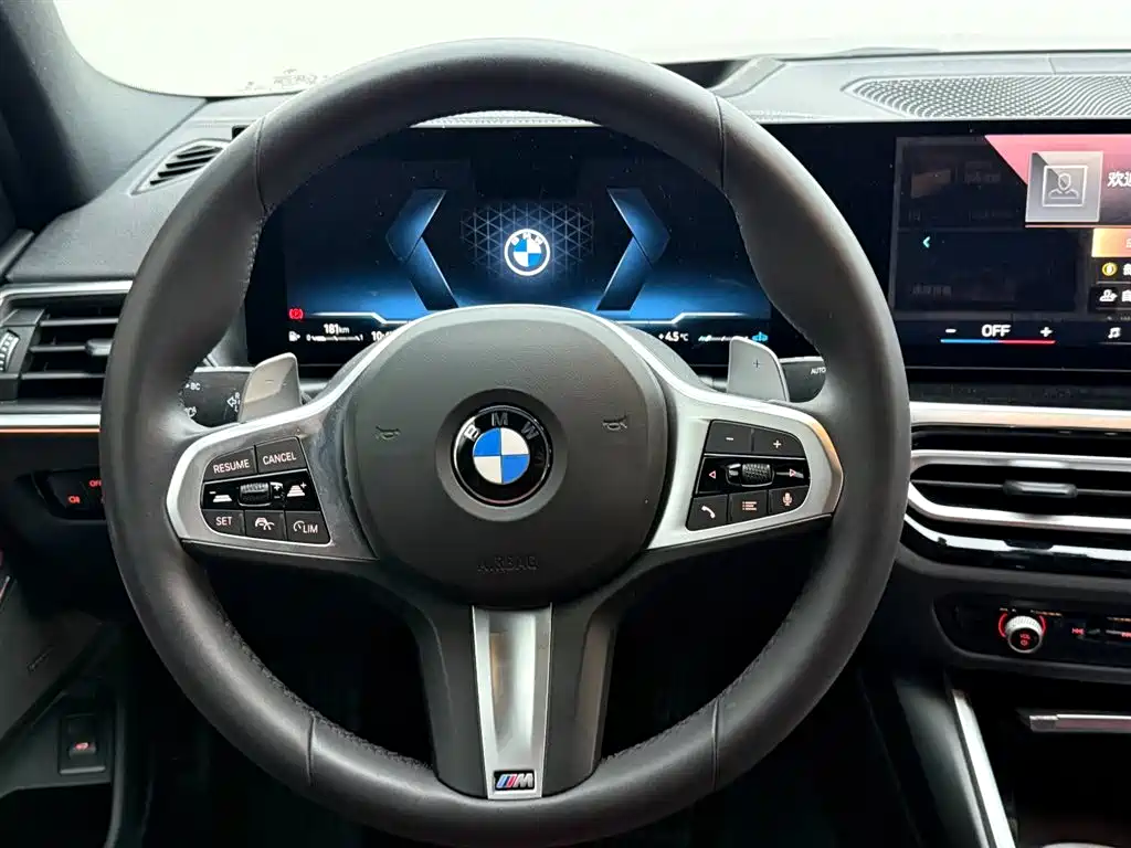 BMW 3 Series 2025 — фото 13