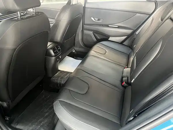 Hyundai Elantra 2023