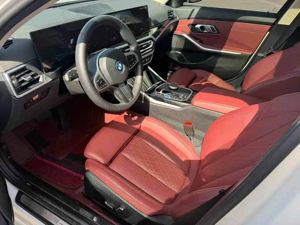 BMW i3 2024 — фото 9