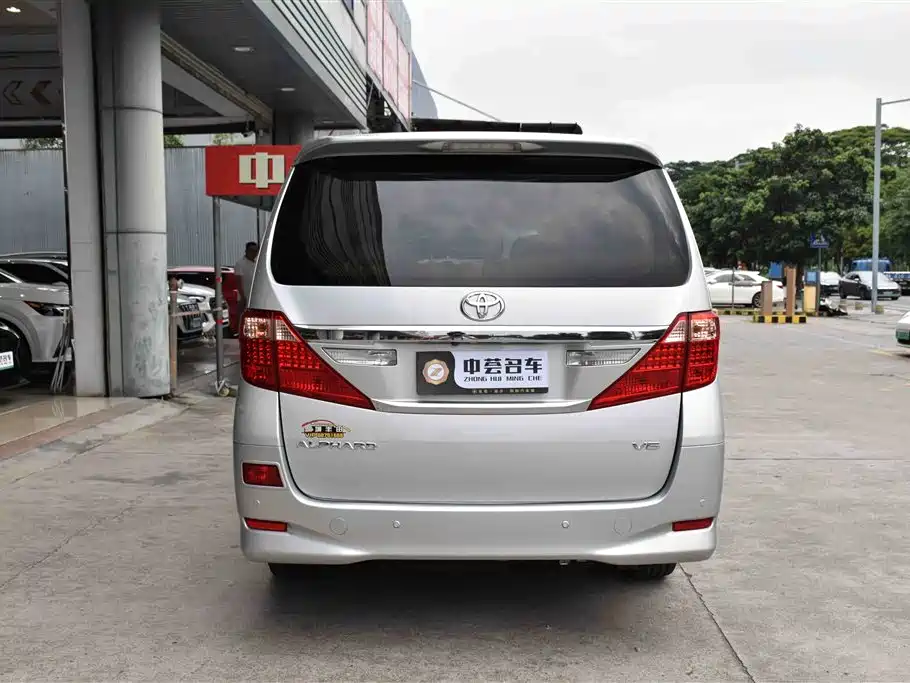 Toyota Alphard 2013 — фото 16