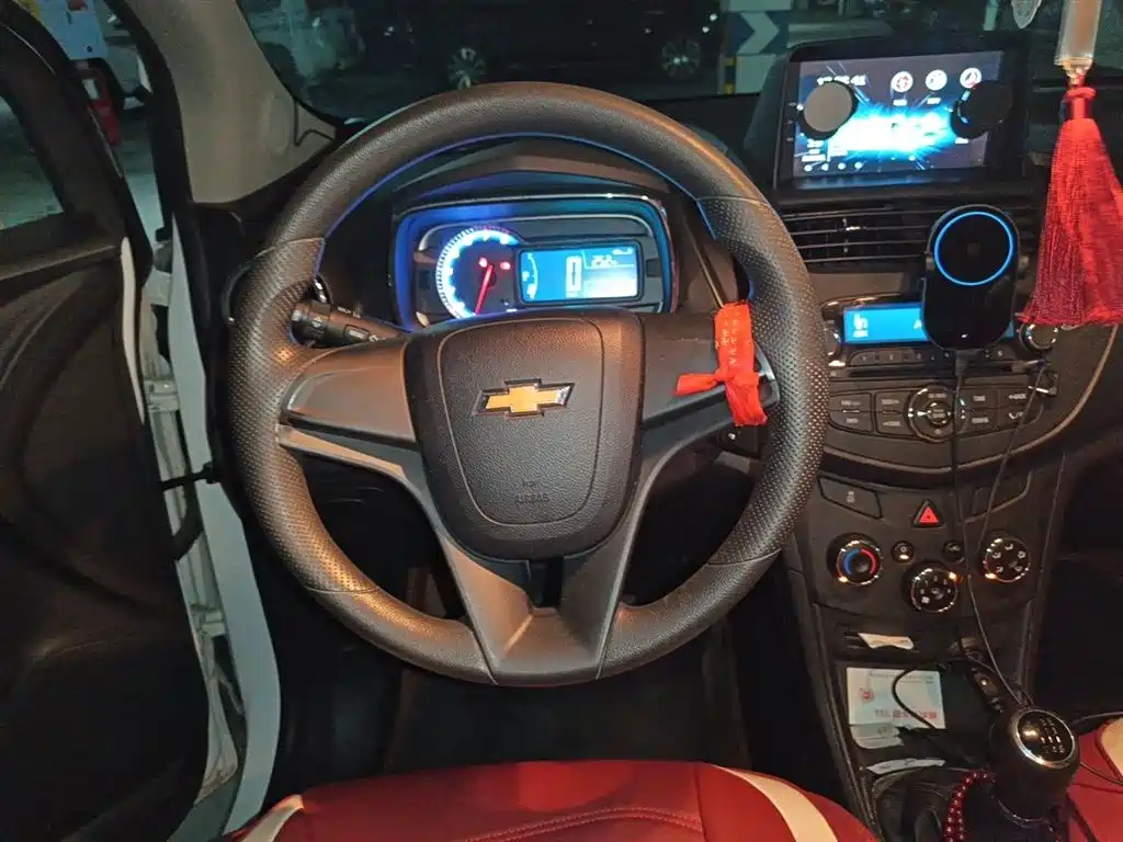 Chevrolet Trax 2015 — фото 11