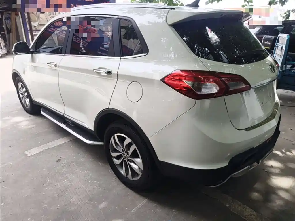 BAIC Senova X65 2015 — фото 5