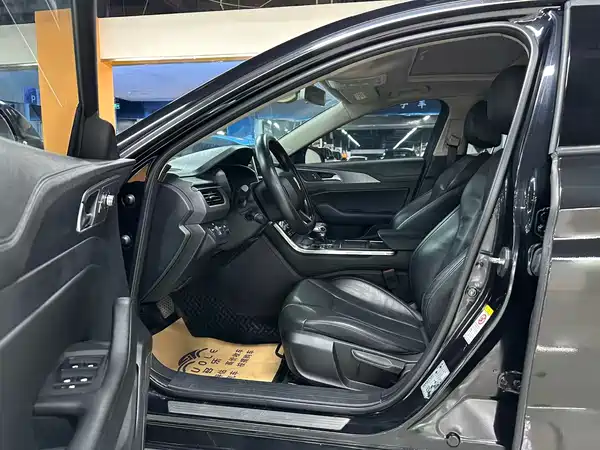 Hongqi H5 2020