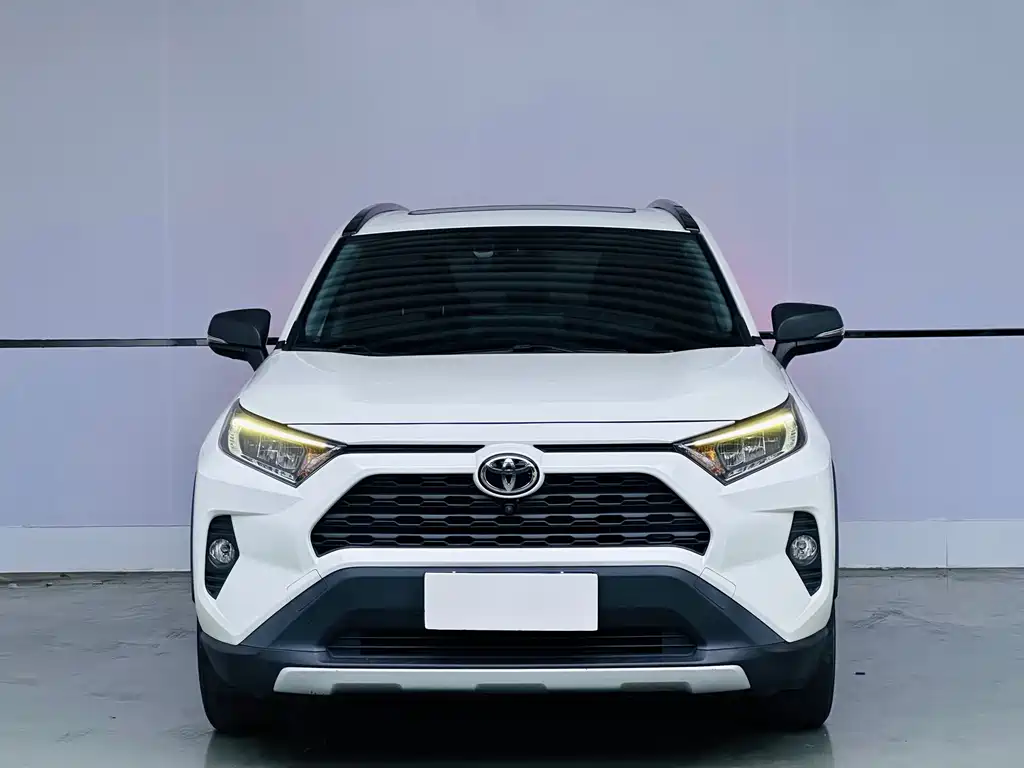 Toyota RAV4 2020 — фото 2