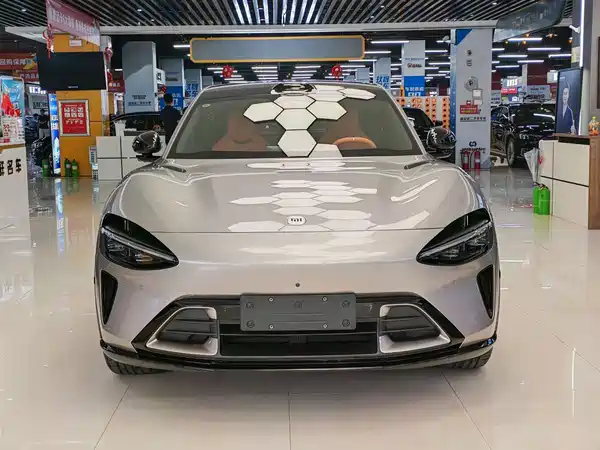 Xiaomi YU7 2025
