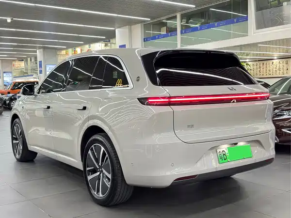 Li Auto L6 2024