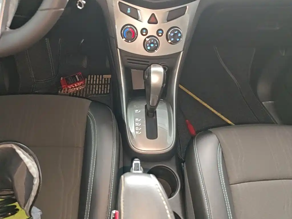 Chevrolet Trax 2015 — фото 14