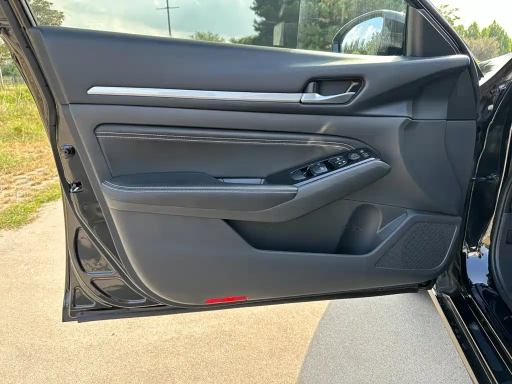Nissan Teana 2021 — фото 12