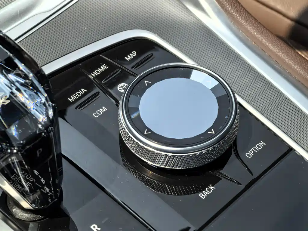 BMW X6 2022 — фото 17