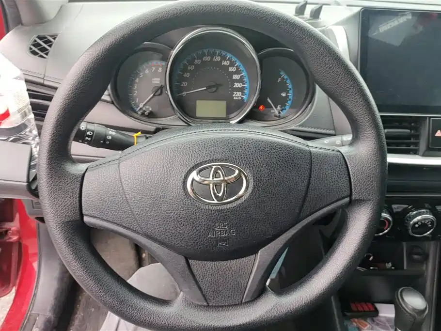 Toyota Yaris L 2018 — фото 15