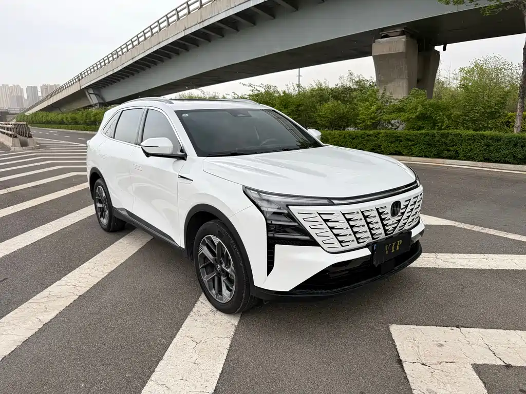 Changan CS75 PLUS 2025 — фото 3