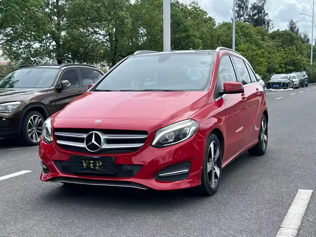 Mercedes-Benz B-Class 2017 — фото 1
