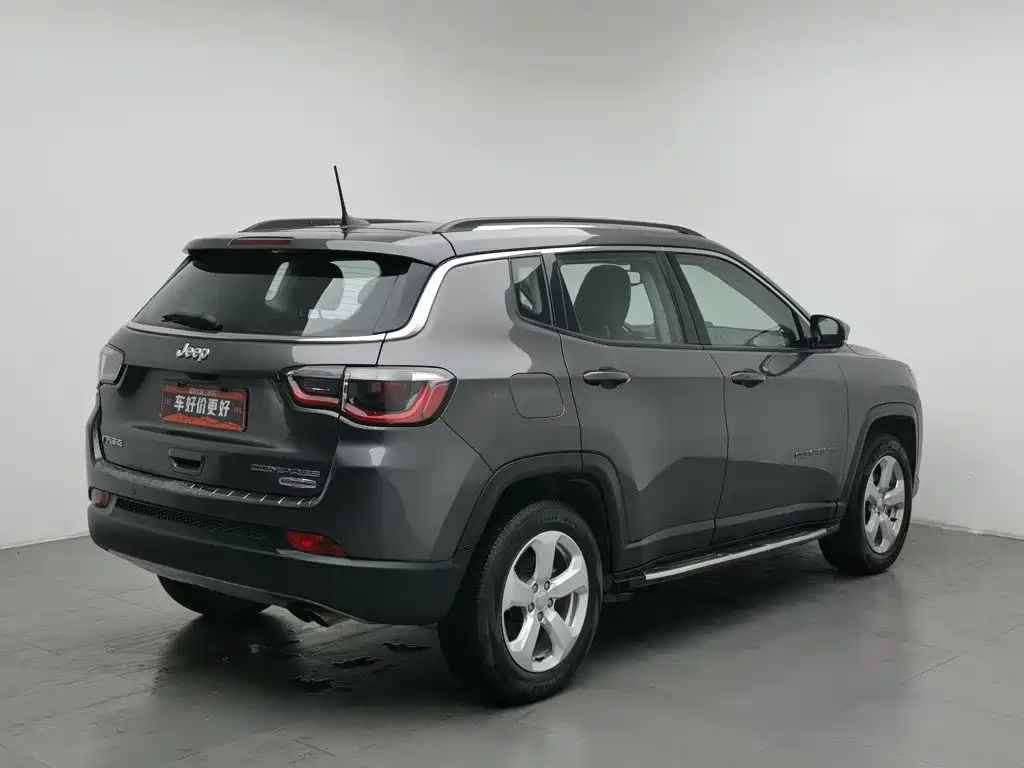 Jeep Compass 2019 — фото 2