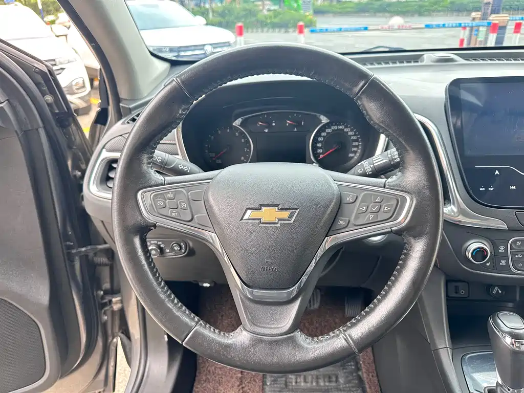 Chevrolet Equinox 2018 — фото 16