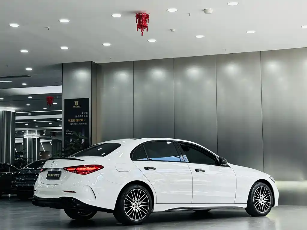 Mercedes-Benz C-Class 2023