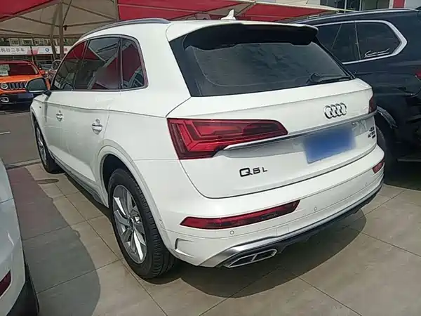 Audi Q5L 2022