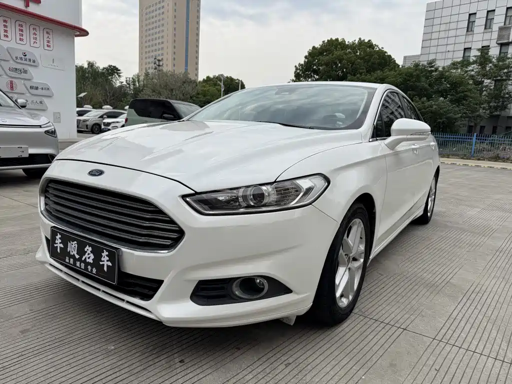 Ford Mondeo 2016 — фото 13