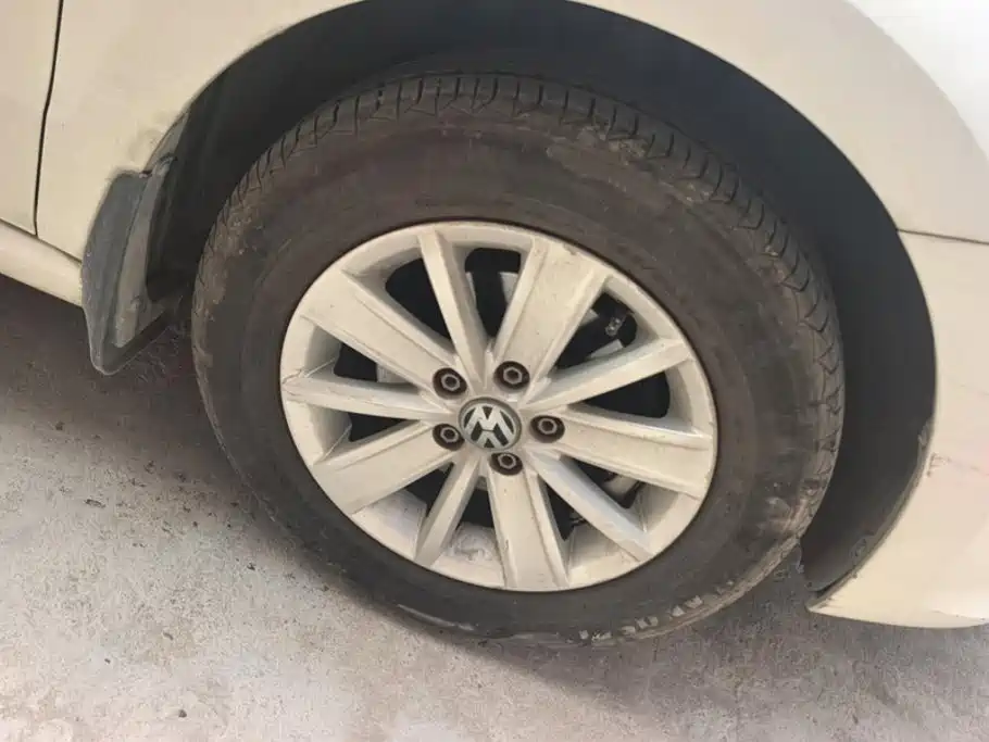 Volkswagen Polo 2016