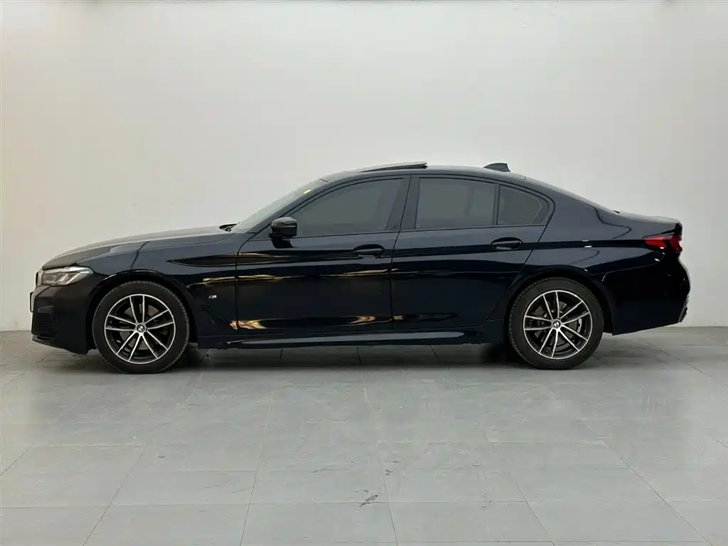 BMW 5 Series 2023