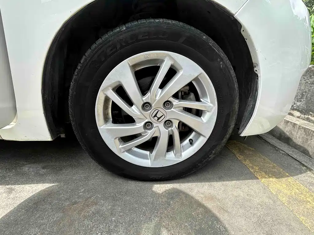 Honda Fit 2015 — фото 15