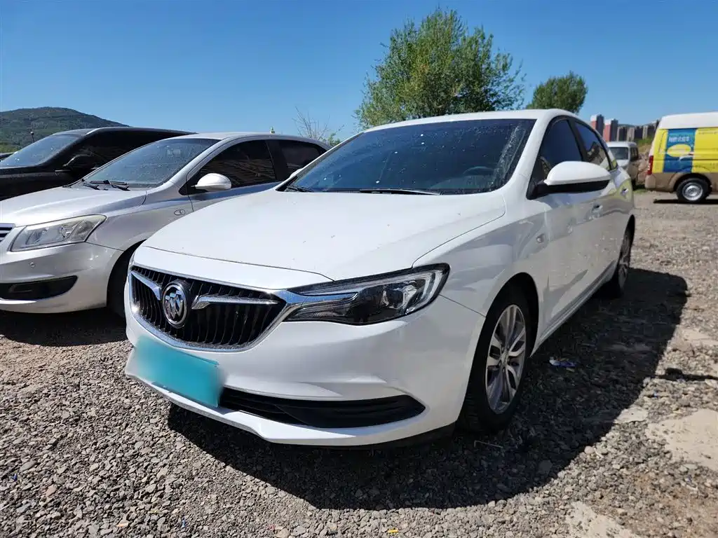 Buick Excelle 2021 — фото 1