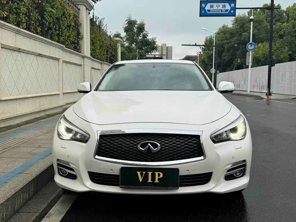 Infiniti Q50L 2017 — фото 2