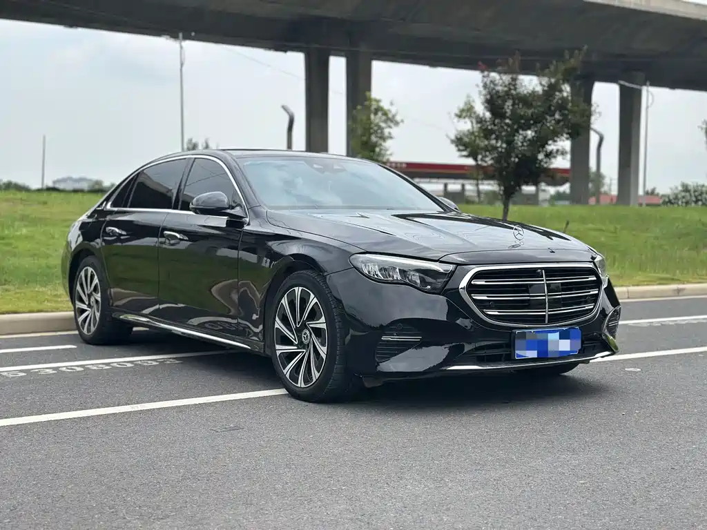 Mercedes-Benz E-Class 2024