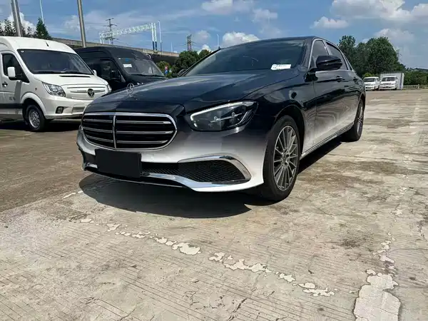Mercedes-Benz E-Class 2022