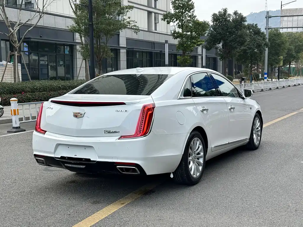 Cadillac XTS 2019 — фото 7
