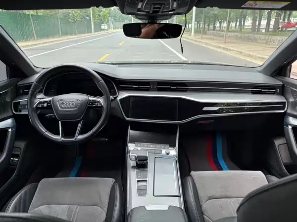 Audi A6L New Energy 2021