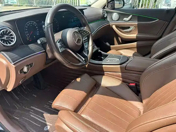 Mercedes-Benz E-Class 2022