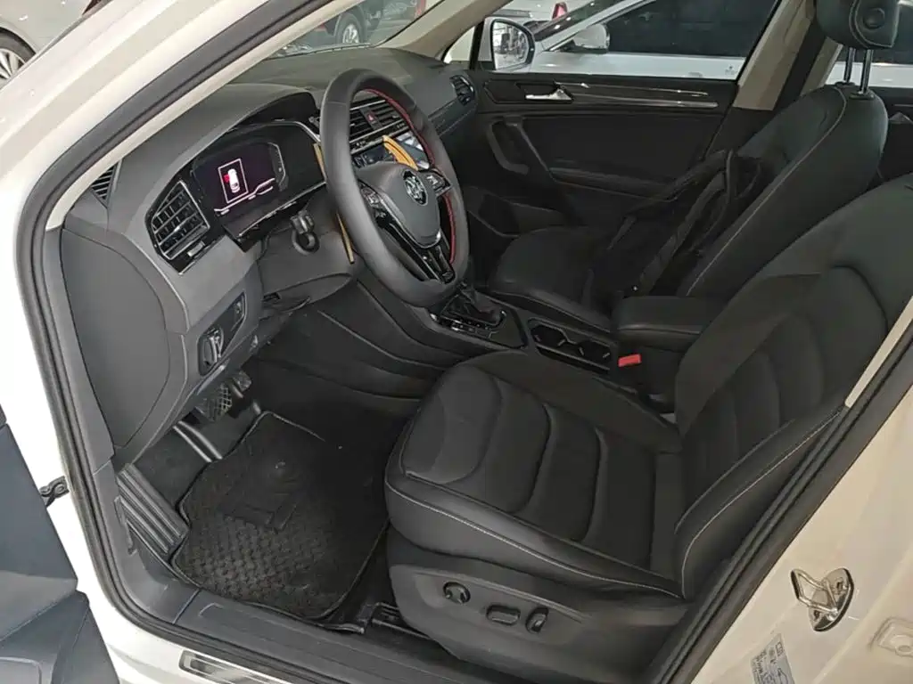 Volkswagen Tiguan L 2020 — фото 15