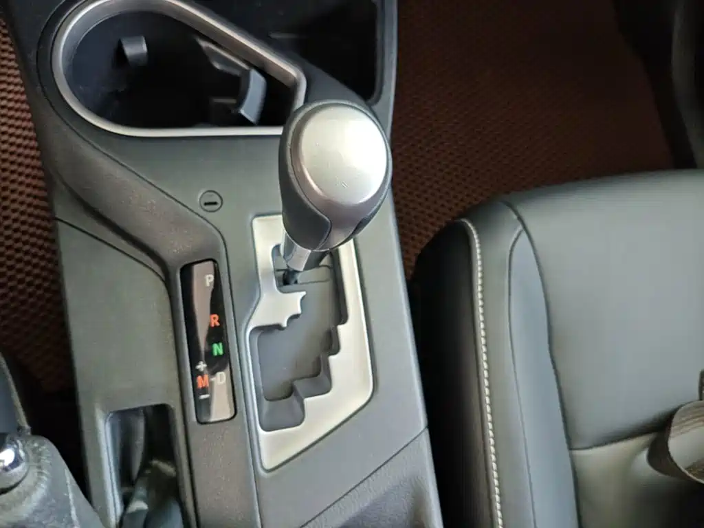 Toyota RAV4 2017 — фото 14