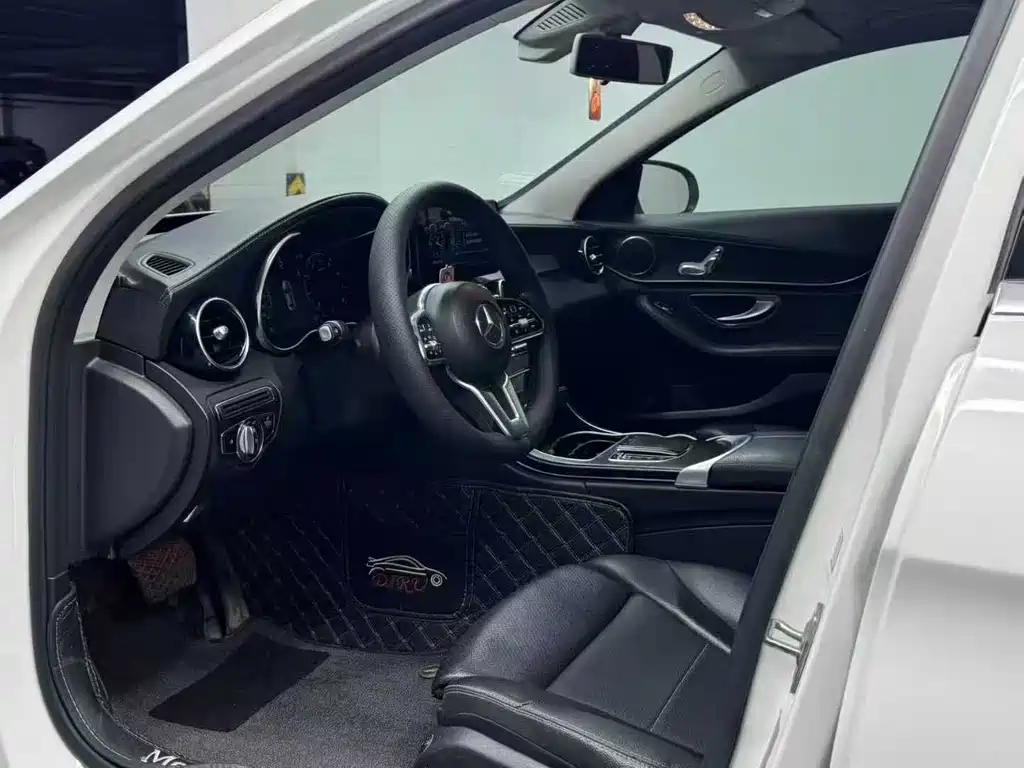 Mercedes-Benz C-Class 2018