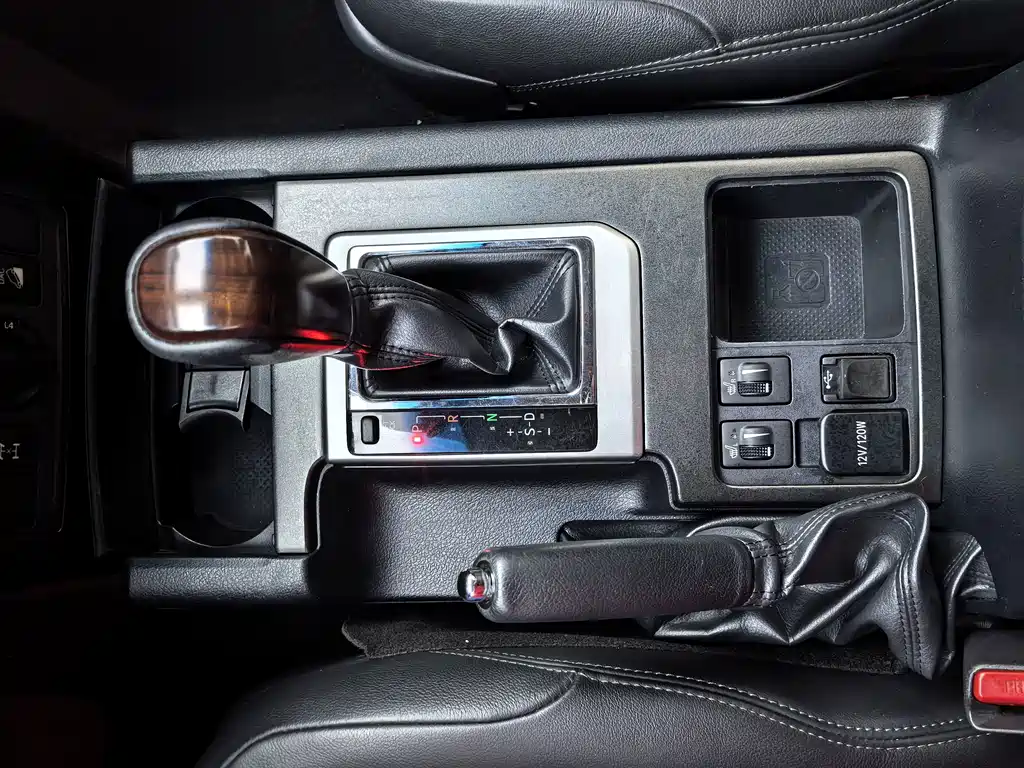 Toyota Prado 2017 — фото 10
