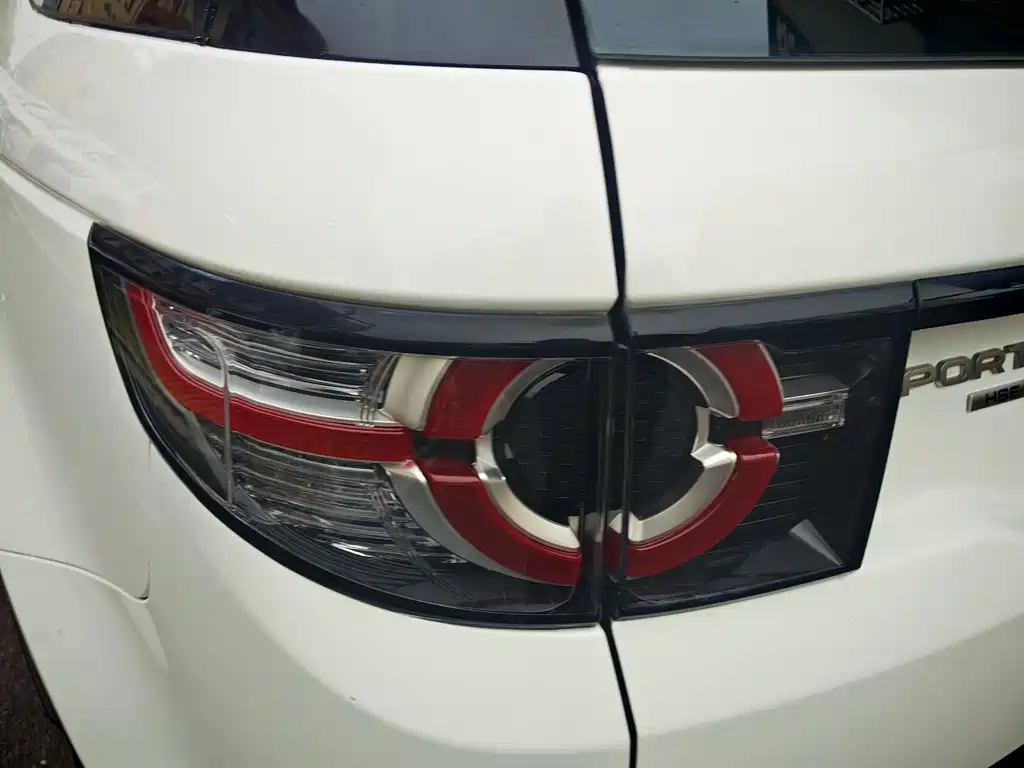 Land Rover Discovery Sport 2019 — фото 14