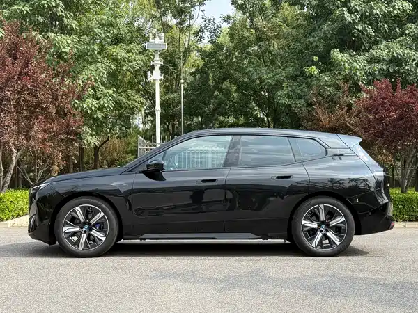 BMW iX M60 2026